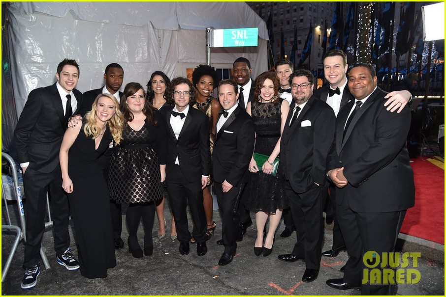 'SNL' Current Cast Walks 40th Anniversary Red Carpet Photo 3305284