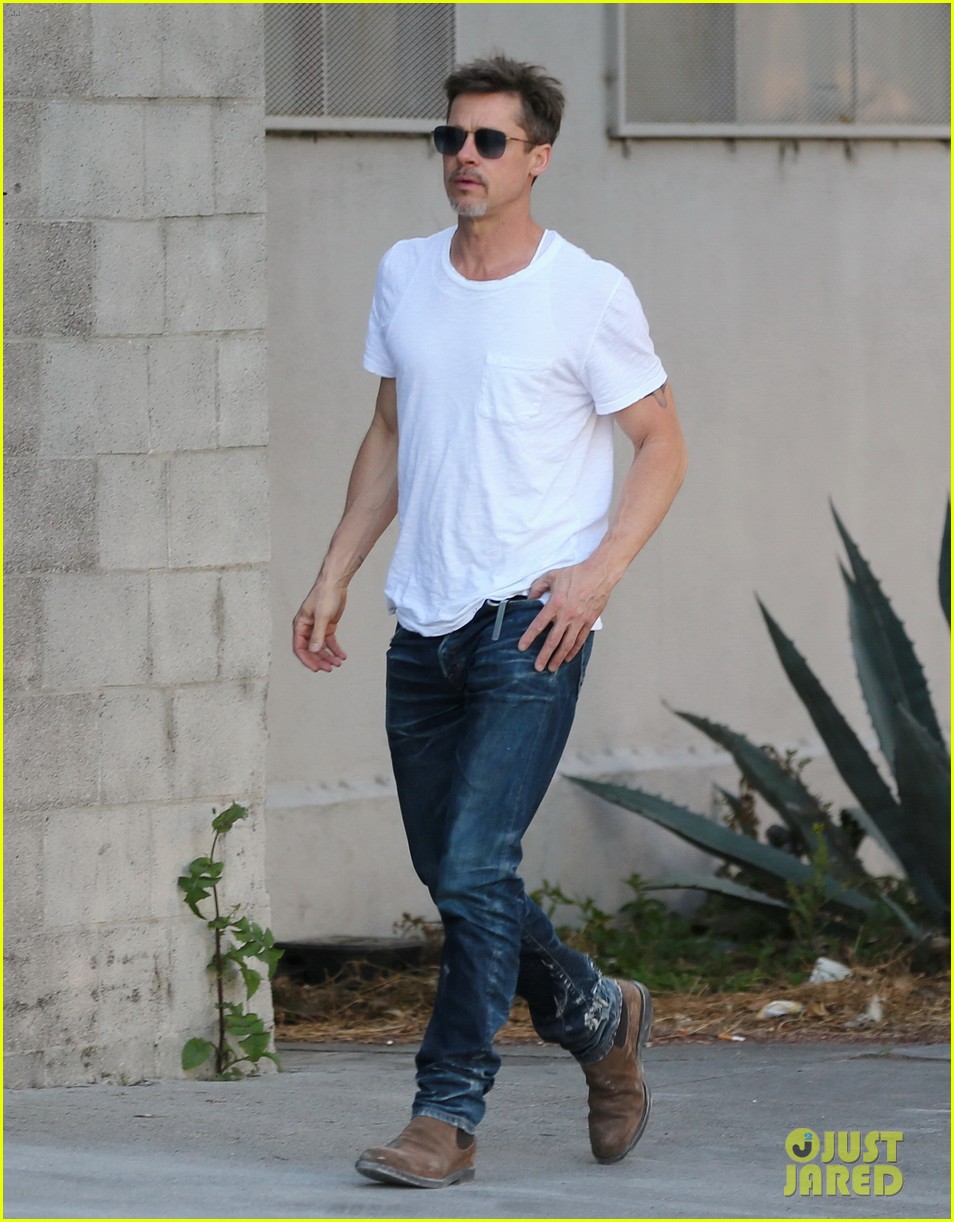 Brad Pitt Shows Slim Figure in New Photos! Photo 3897084 Brad Pitt