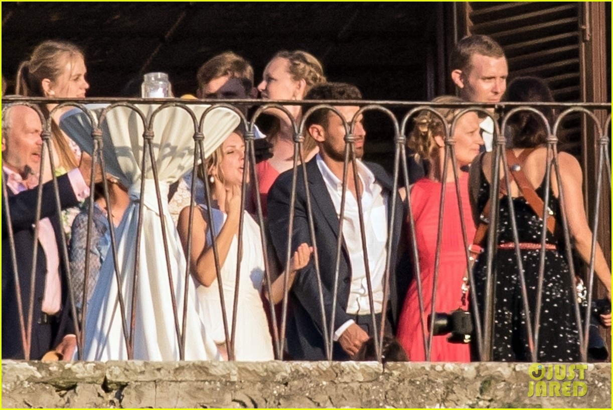 Did Theo James Get Married to Ruth Kearney? Photo 4141972 Ruth