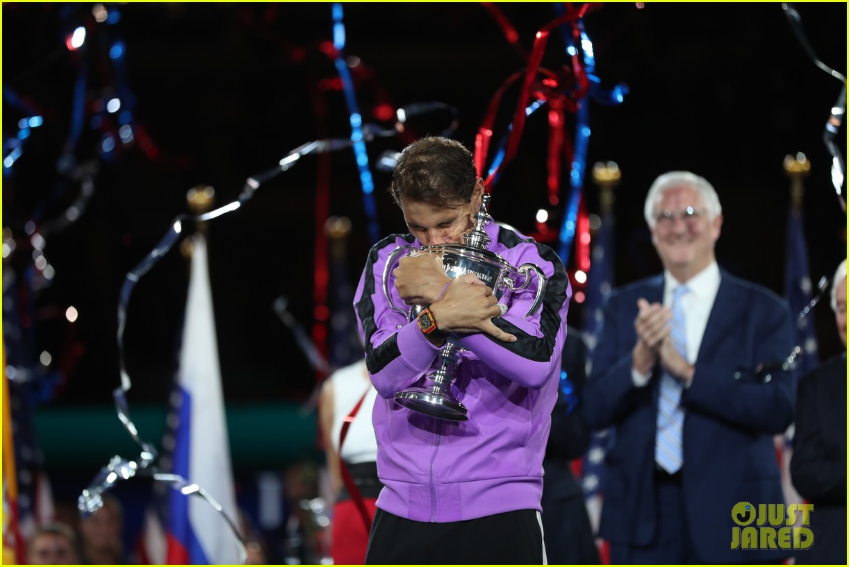 Rafael Nadal Defeats Daniil Medvedev at U.S. Open Men's ...