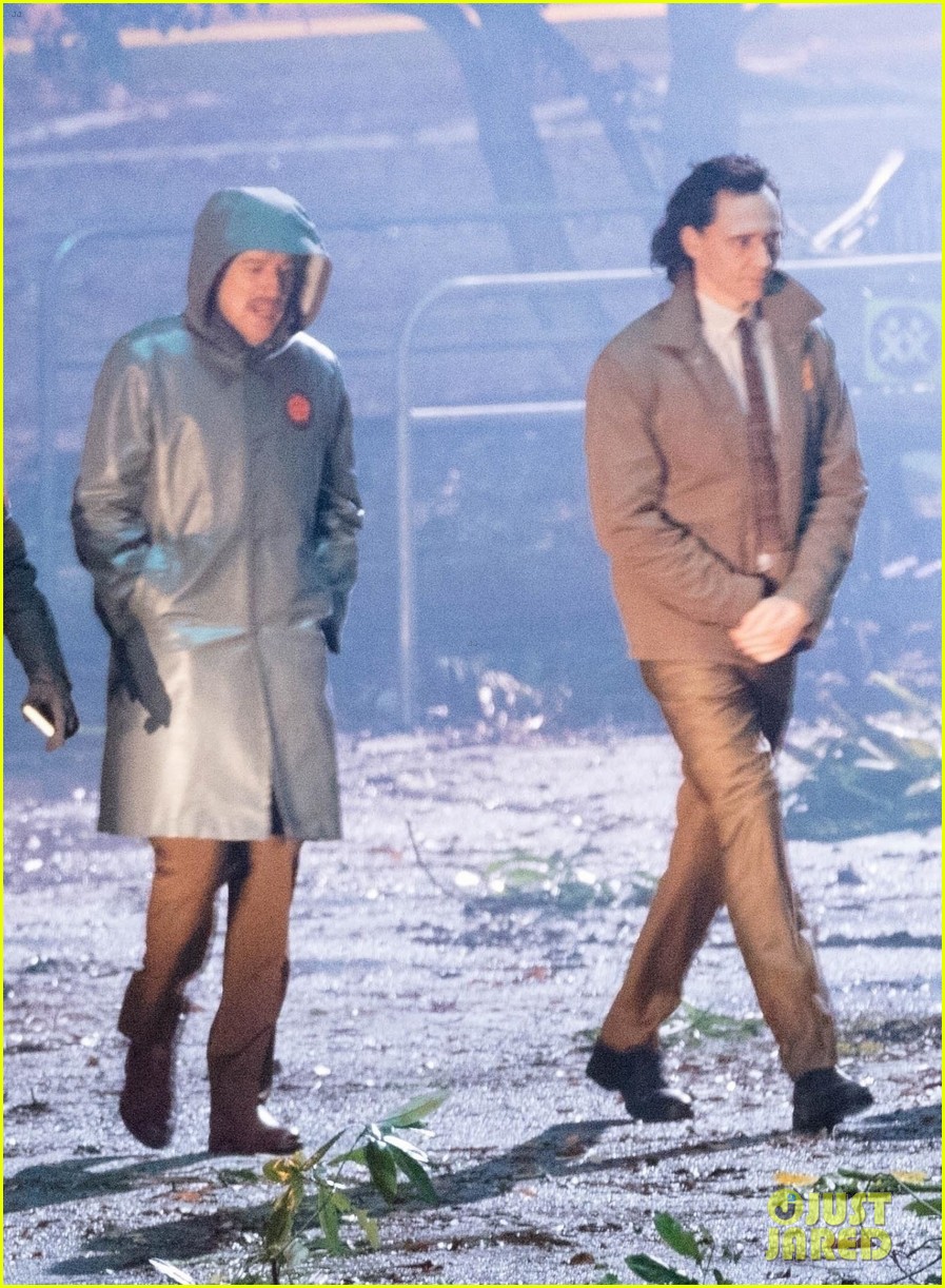 Полное имя — оуэн каннингем уилсон (owen cunningham wilson). Tom Hiddleston & Owen Wilson Film 'Loki' Scene in First ...