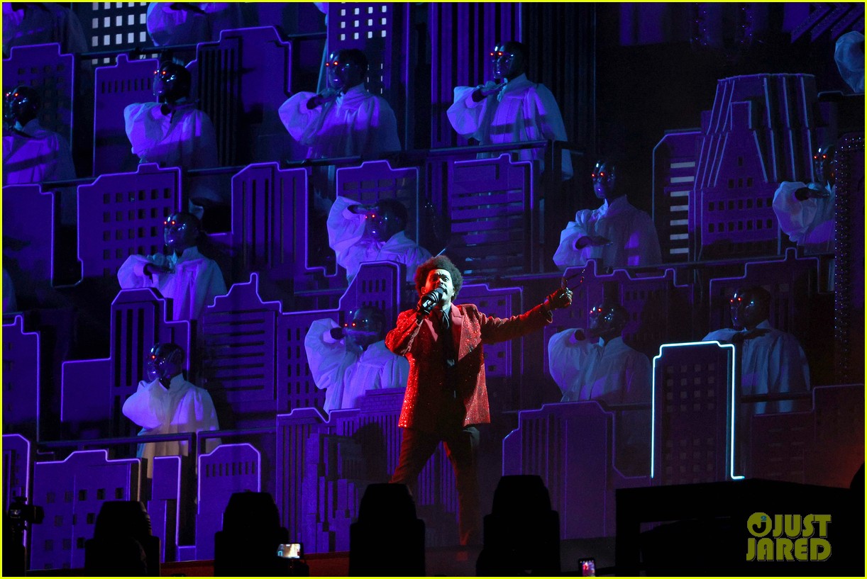 The Weeknd's Super Bowl 2021 Halftime Show Video Watch Here! Photo