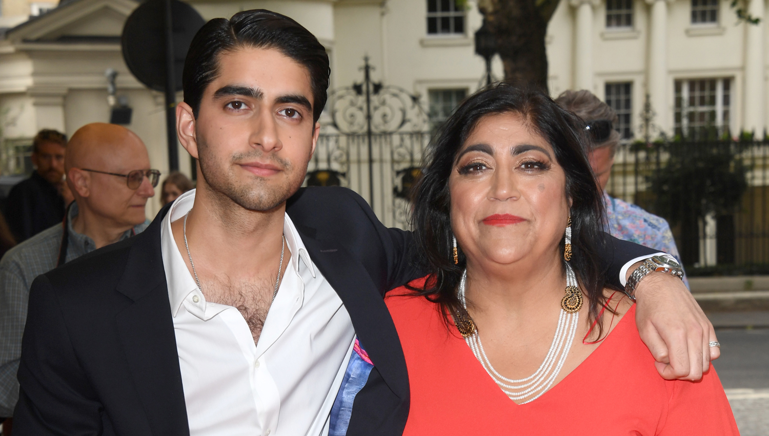 ‘Blinded By the Light’ Movie Cast Attends UK Gala Screening! Aaron