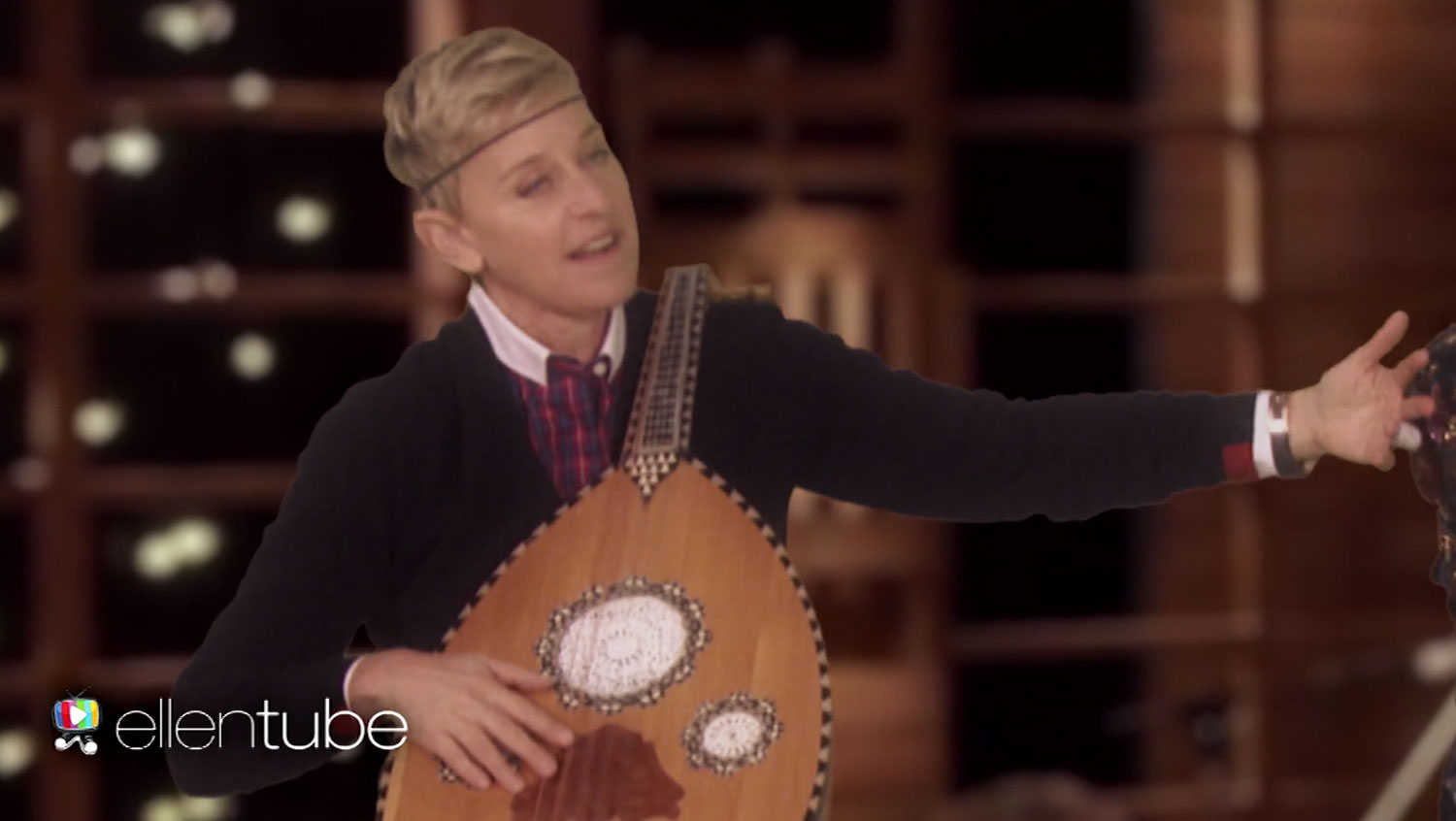 Ellen DeGeneres Inserts Herself Into ‘The Voice’ Jam Session (Video