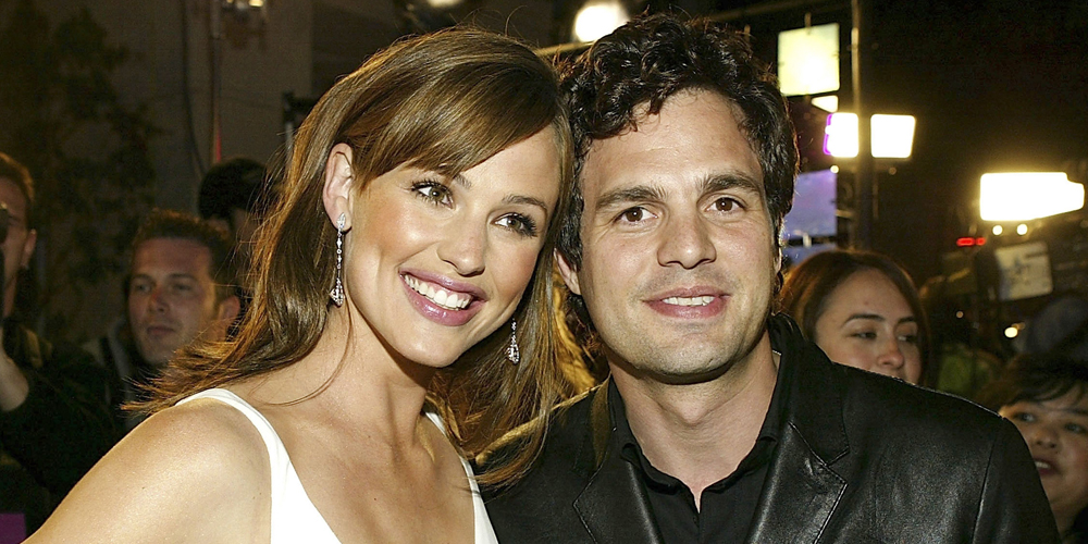 Mark Ruffalo & Jennifer Garner Reunite on ‘Adam Project’ Set See The