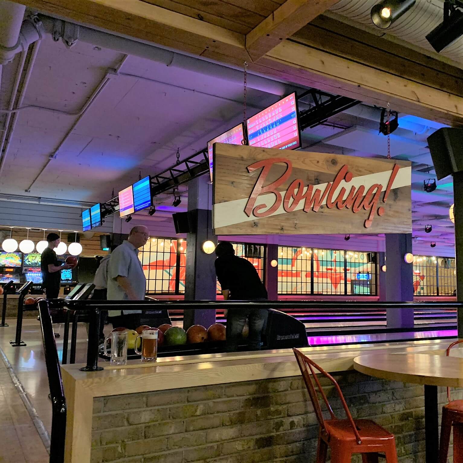 high rollers bowling 1