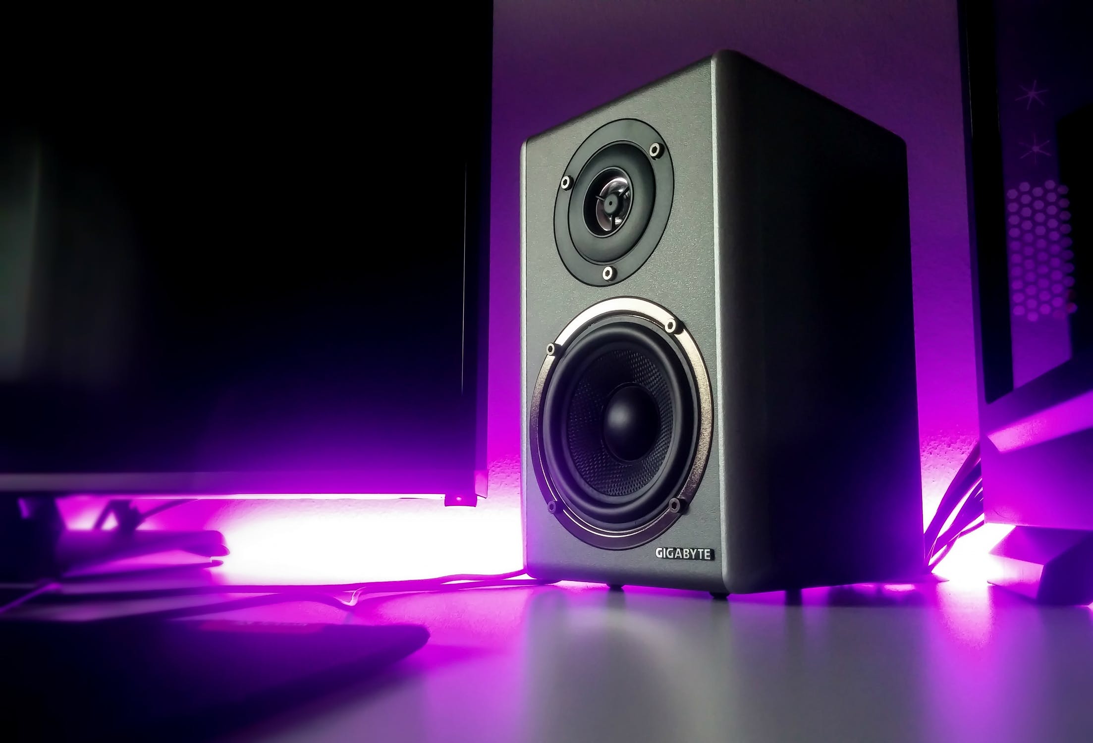 Understanding The Importance of A Subwoofer Def Pen