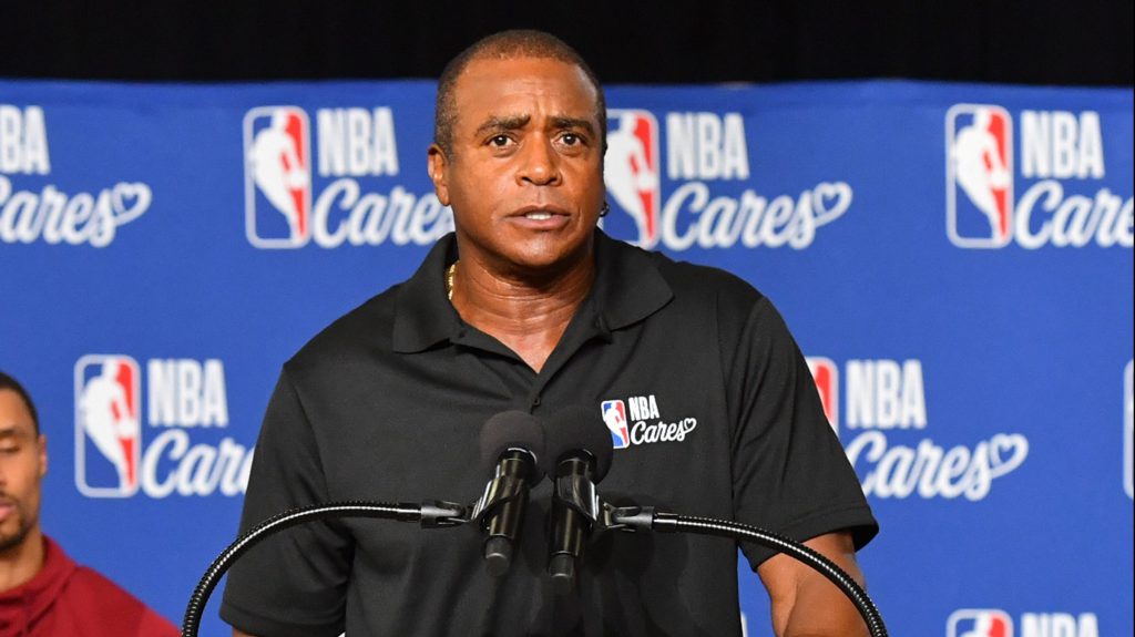 ESPN+ Partners With Ahmad Rashad To Launch 'Ahmad Inside' Def Pen(027)