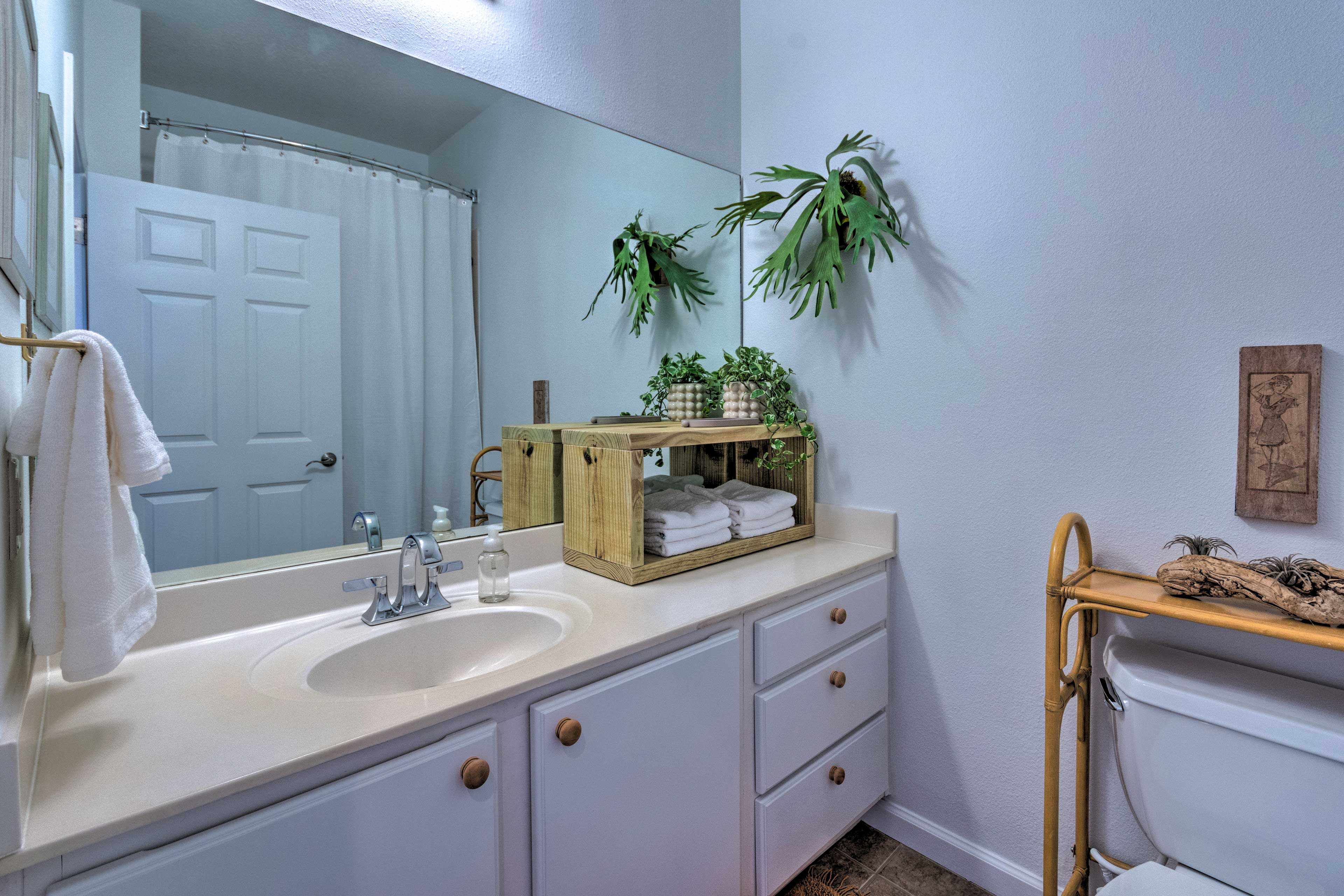 Ocean View Condo Btwn Rosemary & Alys Beach! in Rosemary Beach w/ 1 BR (Sleeps2)