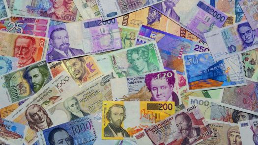 Solve Paper money jigsaw puzzle online with 112 pieces