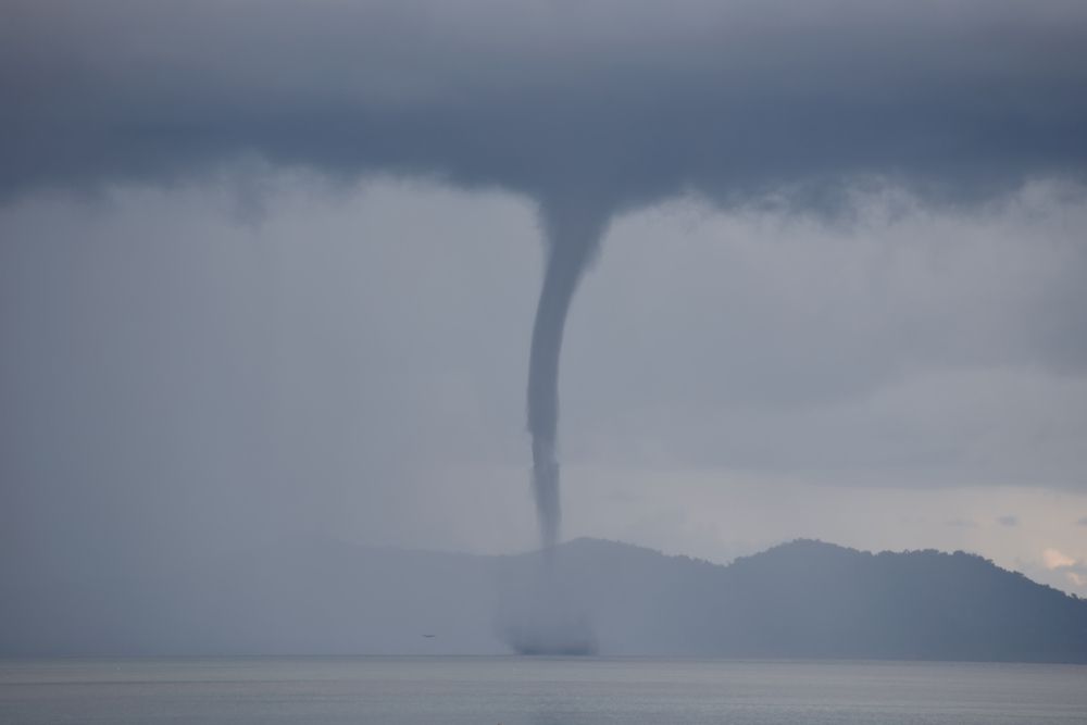 waterspout on LockerDome