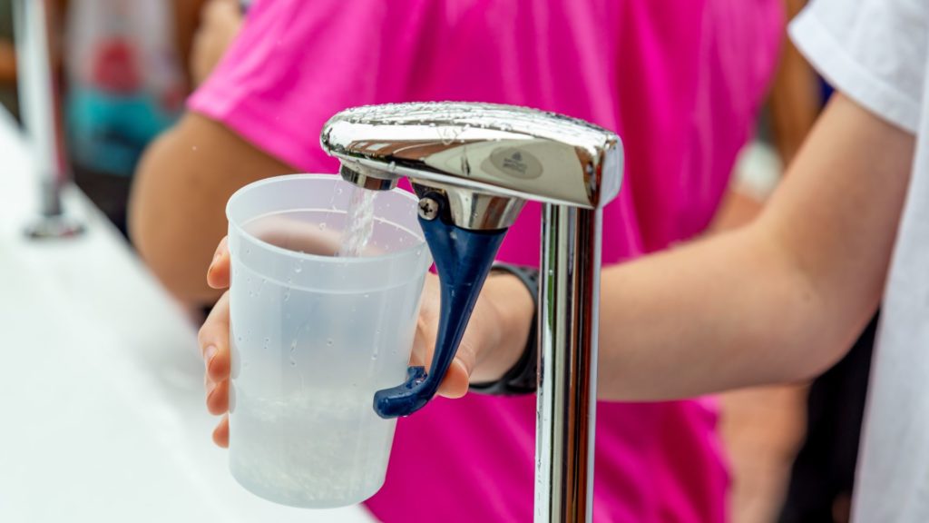 Thousands unable to drink tap water in Melbourne due to contamination