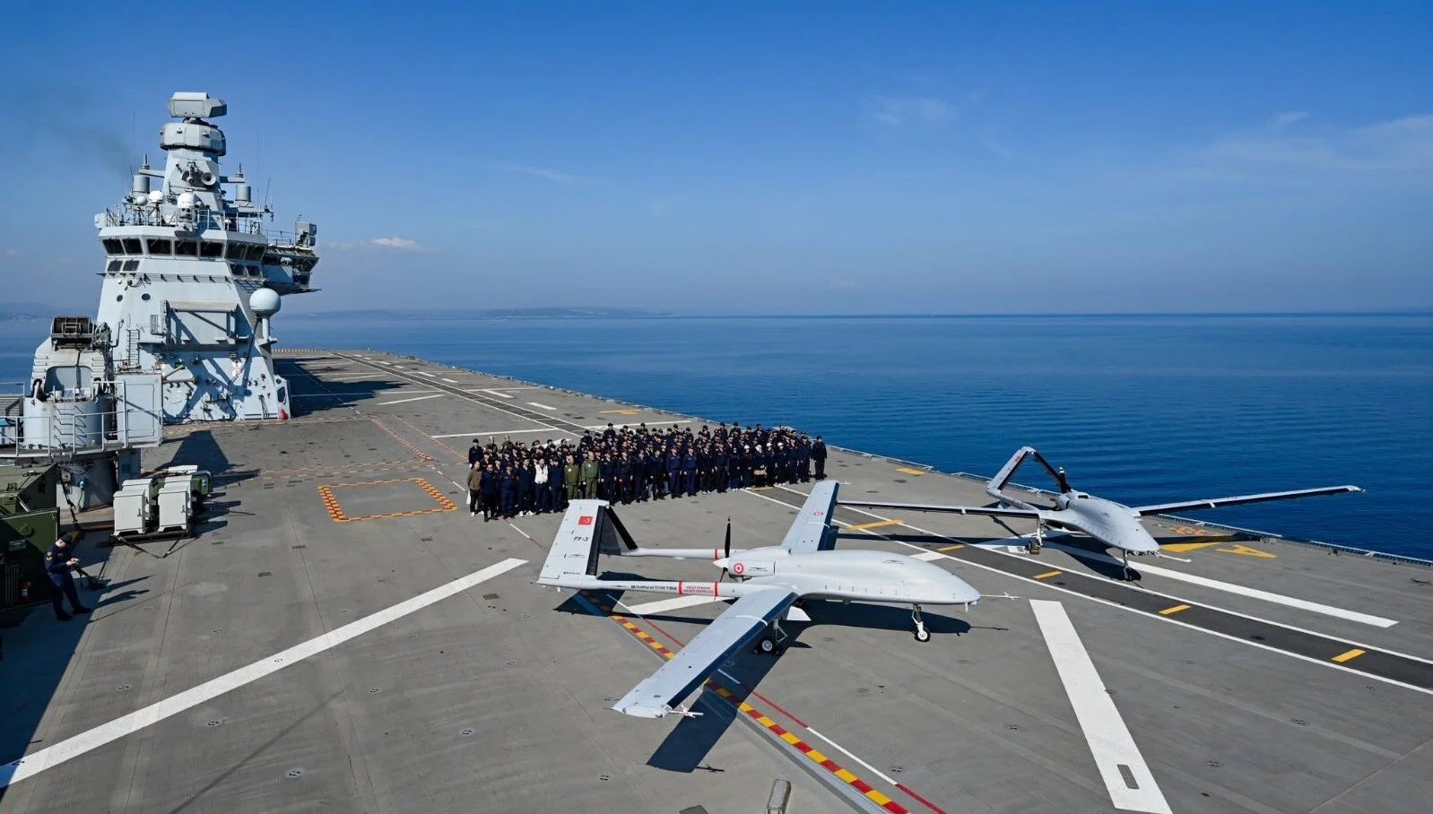 Bayraktar TB3'ten önemli başarı: TCG Anadolu gemisine iniş-kalkış yaptı