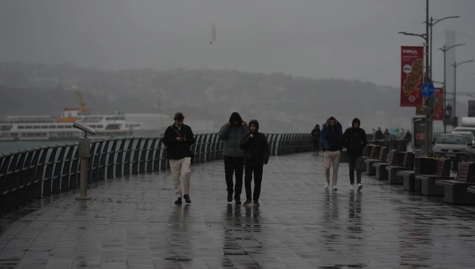 Based on this information, write a new short title in Turkish: Dışarı çıkarken dikkat! Meteoroloji ve AKOM’dan uyarı üzerine uyarı: Kar geliyor – Son Dakika Türkiye Haberleri