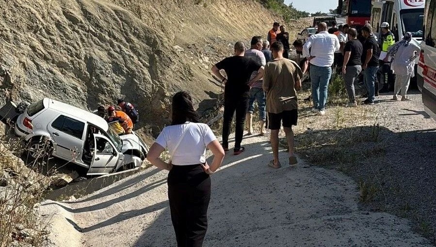Kontrolden çıkan otomobil menfeze savruldu: 1 ölü