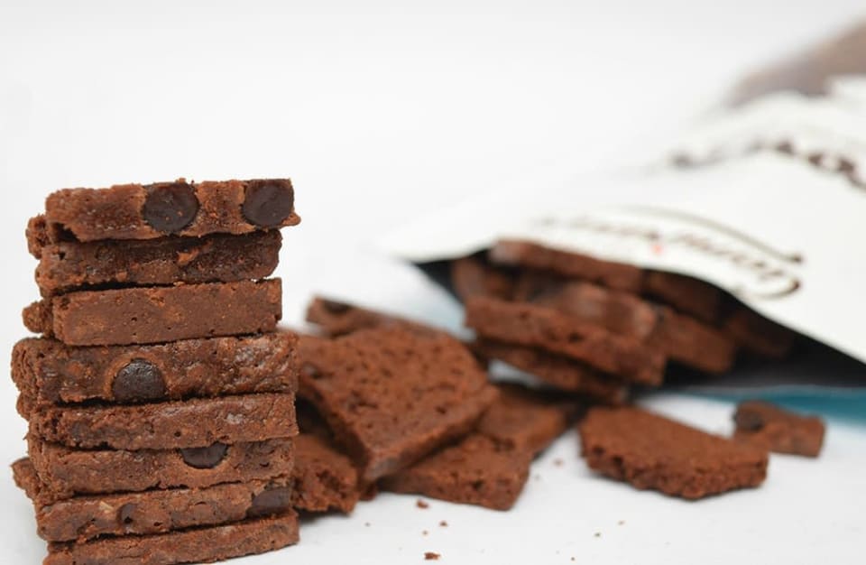 10 Aneka Brownies Kering Kemasan yang Enak di Indonesia 2021