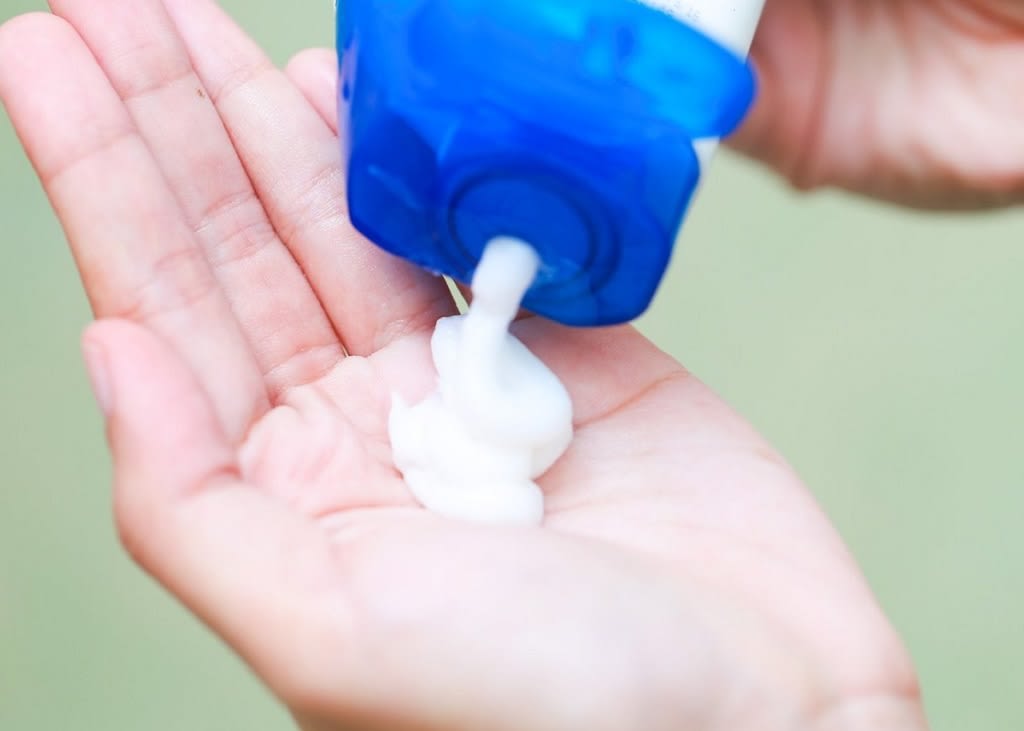 10 Merk Shower Gel Berkualitas Bagus Terbaik 2024