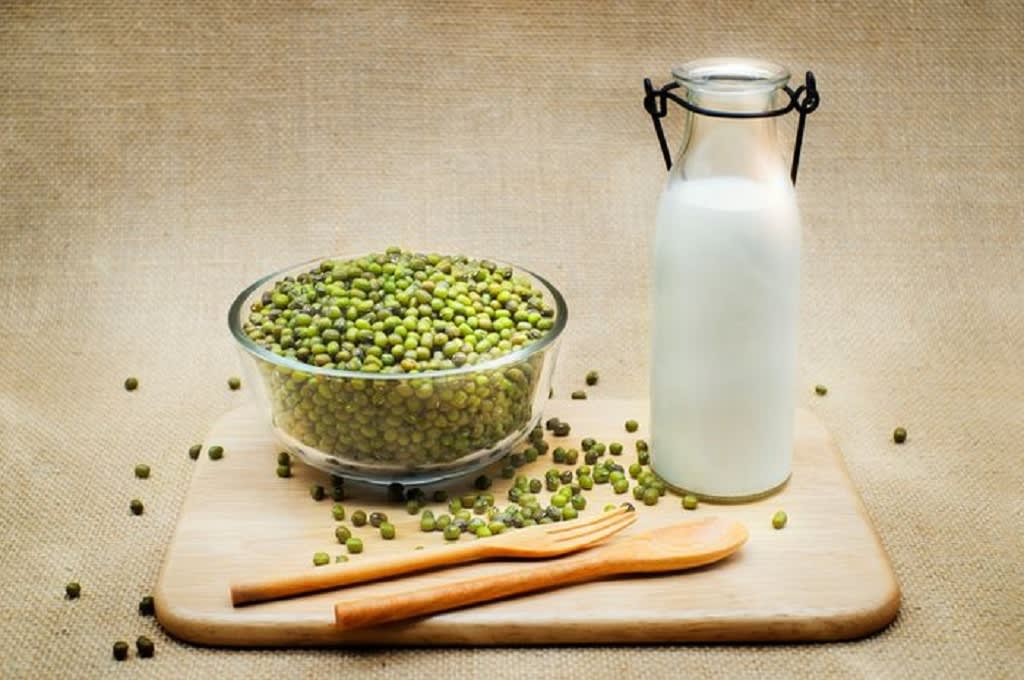 10 Rekomendasi Minuman Kacang Hijau Enak & Menyehatkan 2020