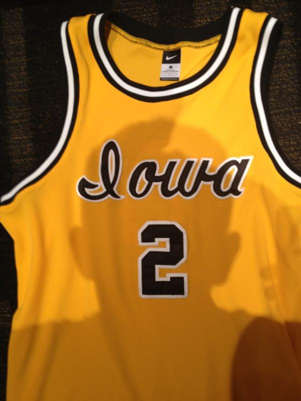 FIRST LOOK Iowa Hoops Throwback Jerseys For Feb. 4 Penn State Game