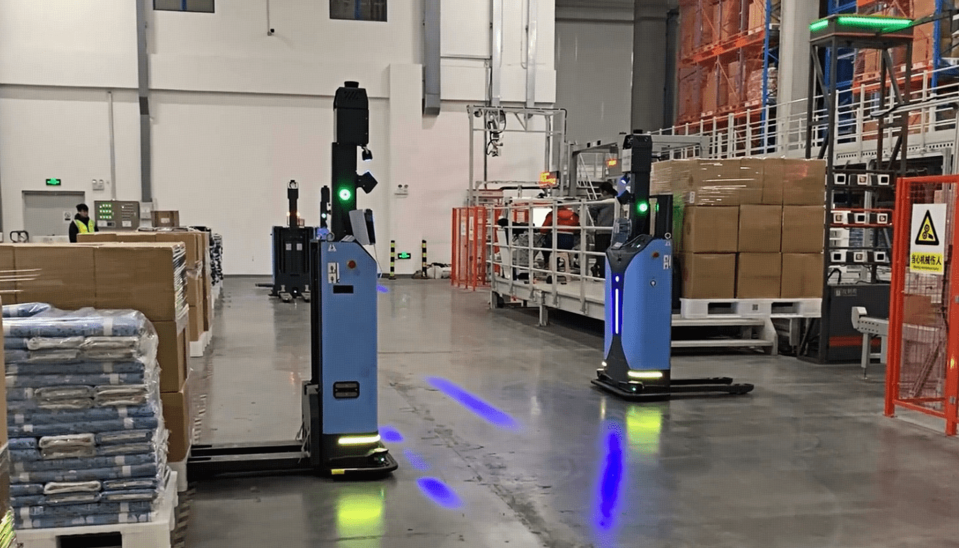AMR Robot for Smarter Warehousing Automated Warehouse Robotics