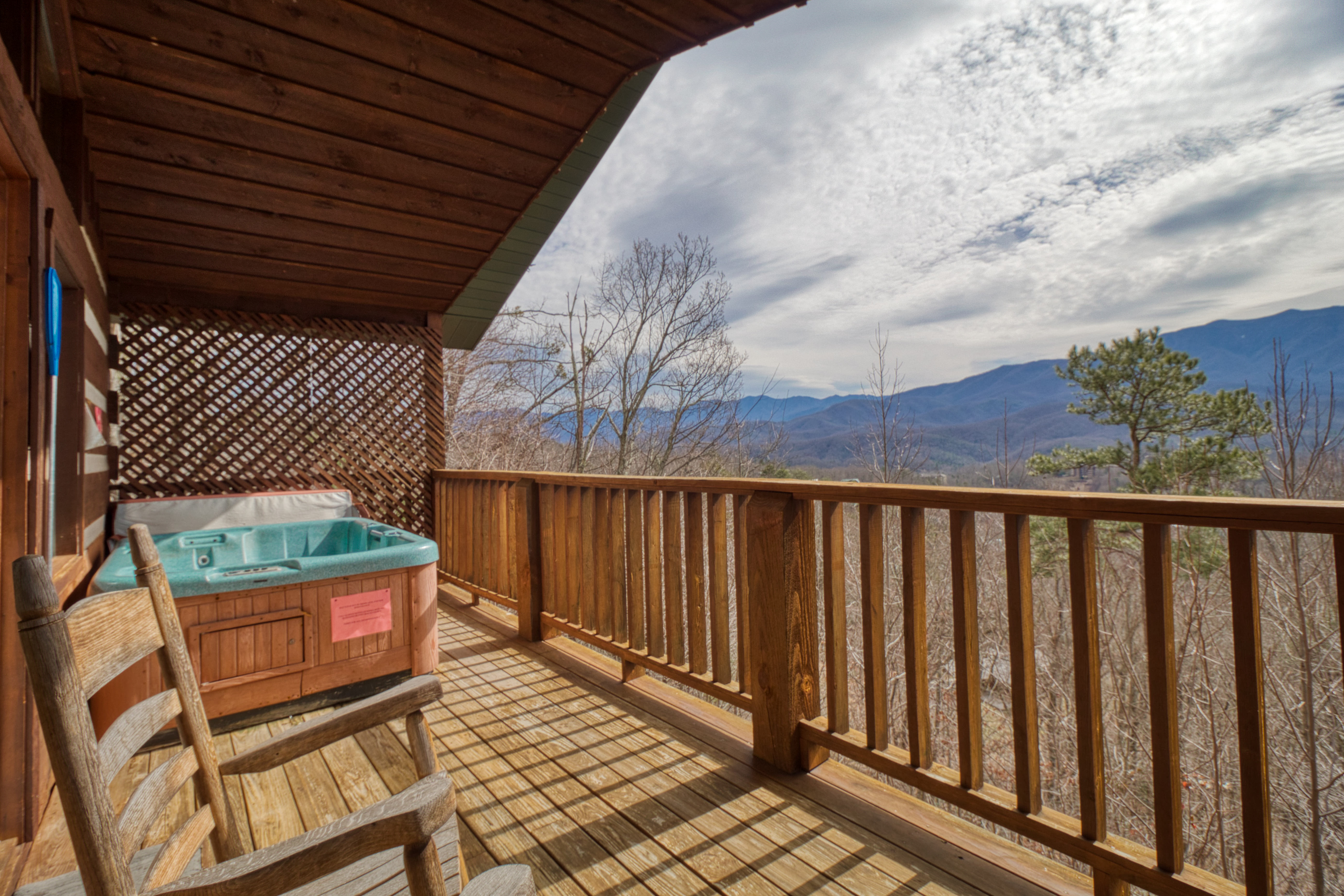 Kear's Mountain Magic in Gatlinburg w/ 1 BR (Sleeps2)