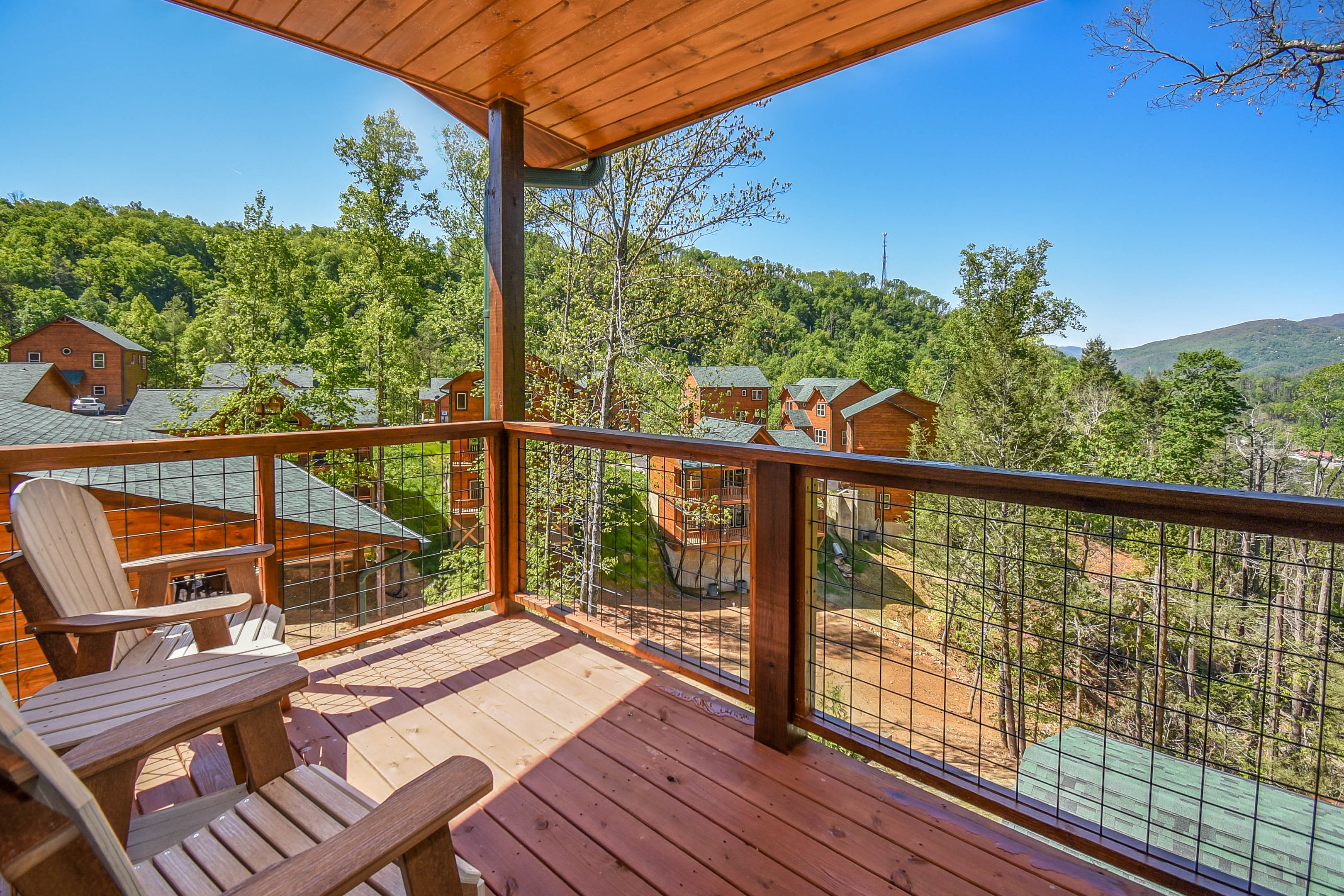 Gatlinburg Overlook in Gatlinburg w/ 5 BR (Sleeps16)