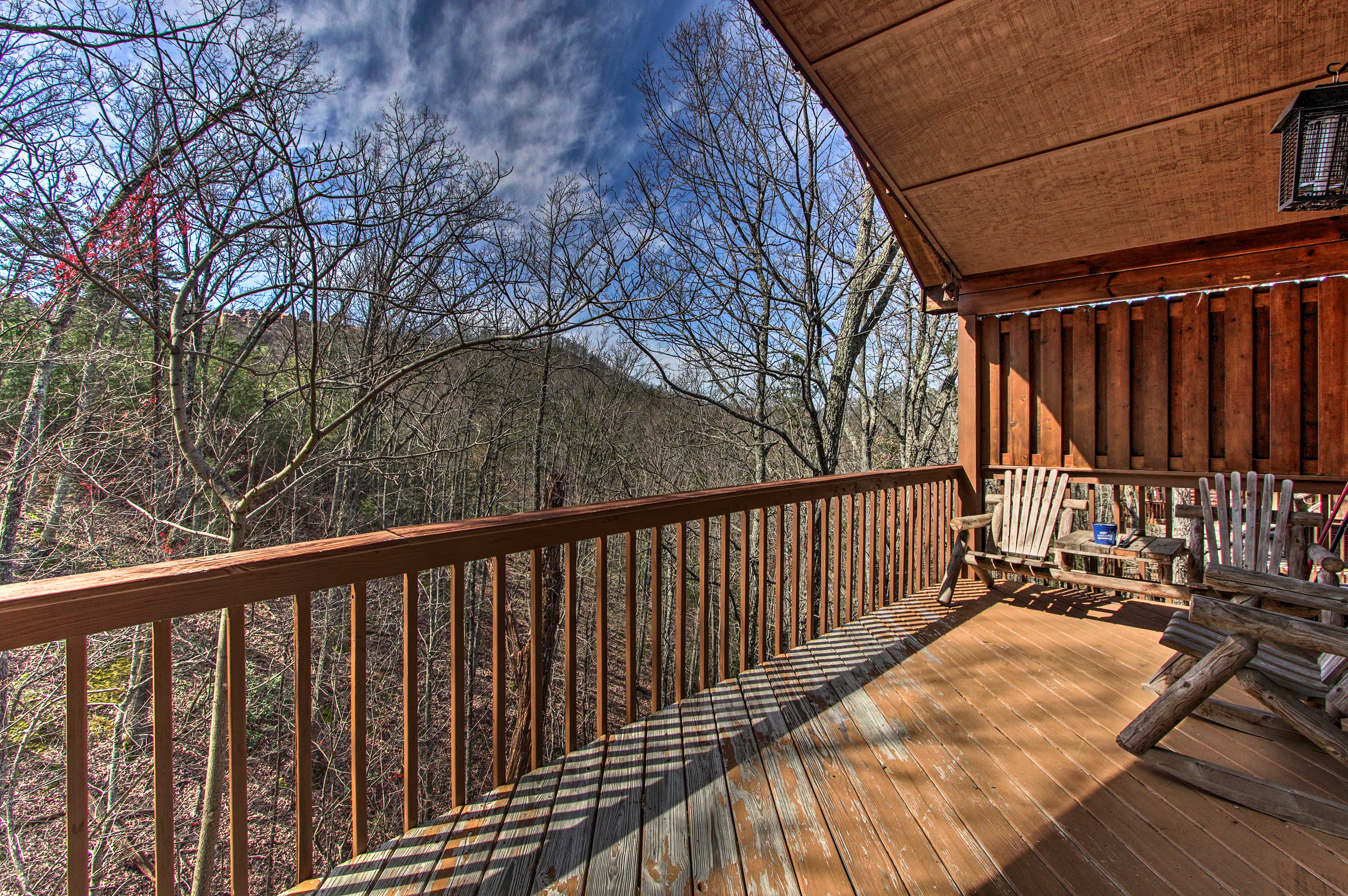 Hidden Springs Cabin W/ Hot Tub 2 Mi To Dollywood in Sevierville w/ 1