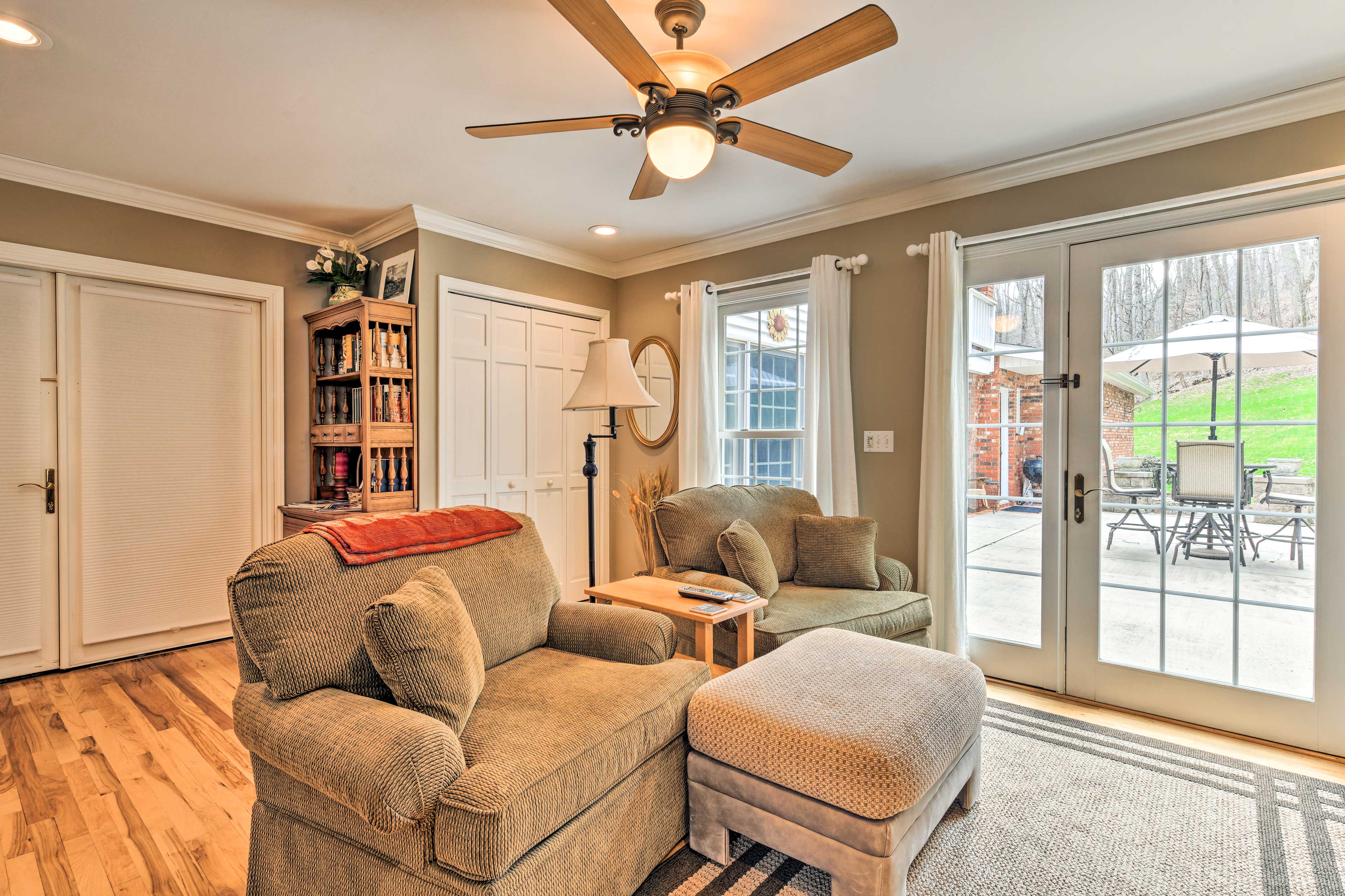 New! Waynesville Vacation Rental W/ Mountain Views in Waynesville w/ 1