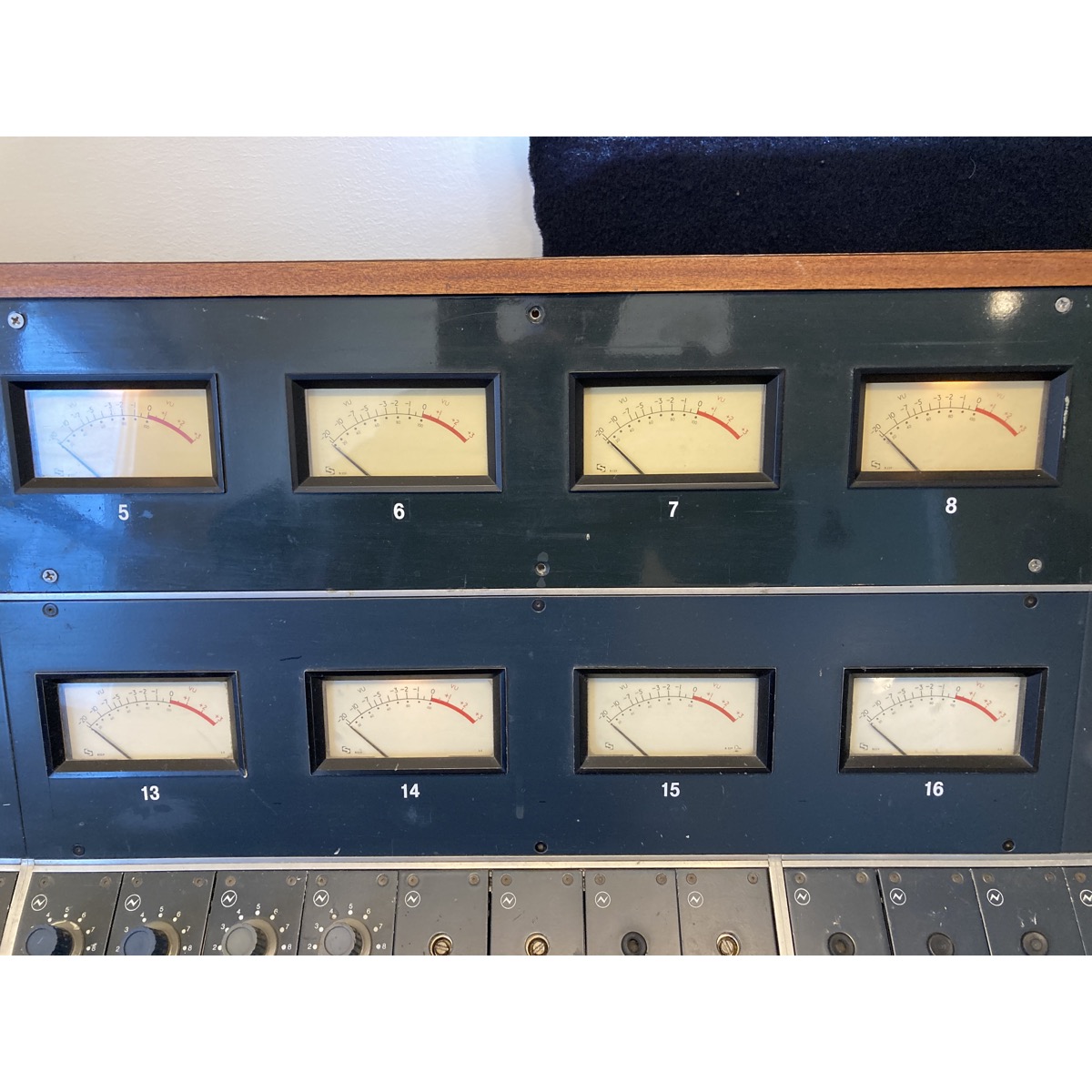 Vintage Used Pro Audio Recording Studio Equipment » Sonic Circus