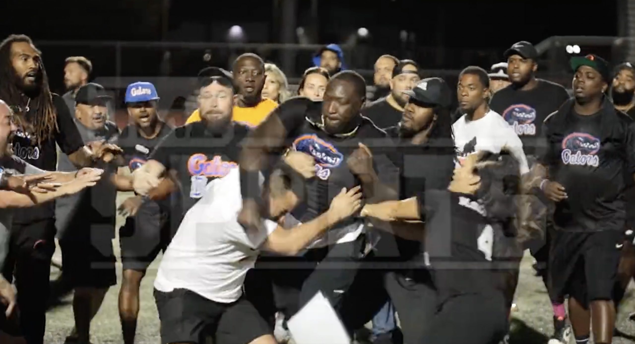 LeGarrette Blount apologizes for role in youth football game fight