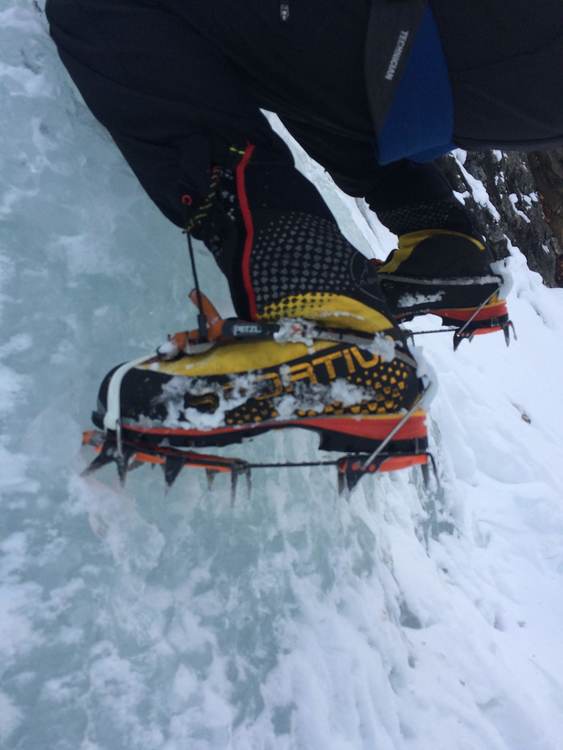 lynx crampons flexing