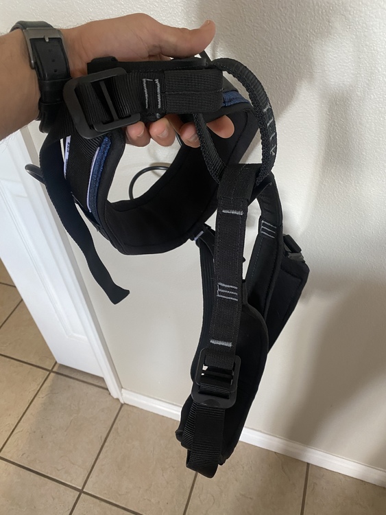 Misty mountain climbing harness medium NEW