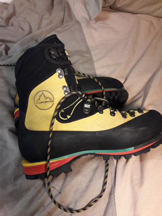 New Gym rope. Edelrid 9.8 Portland local pick up 80 Sportiva Nepal size 42