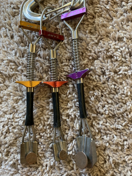 New Gym rope. Edelrid 9.8 Portland local pick up 80 Sportiva Nepal size 42