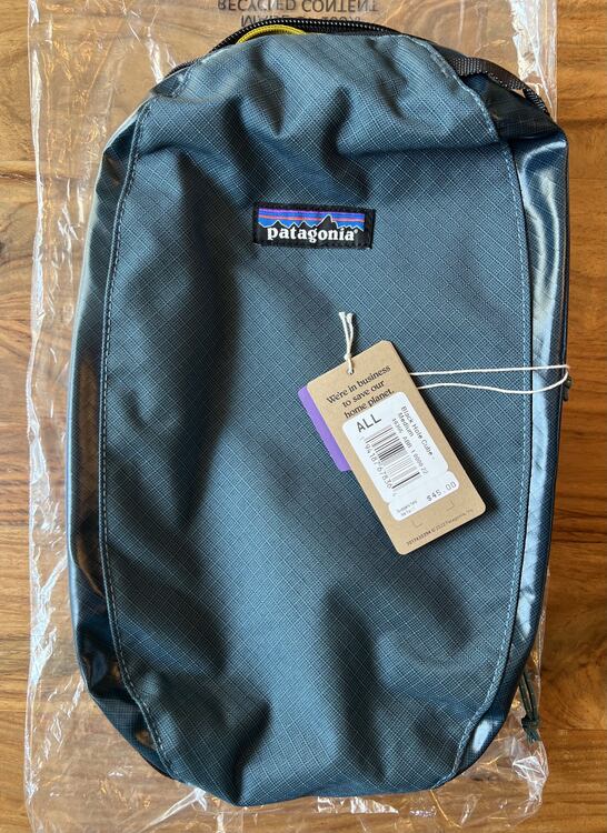FS Patagonia Black Hole Cube 6L Bag