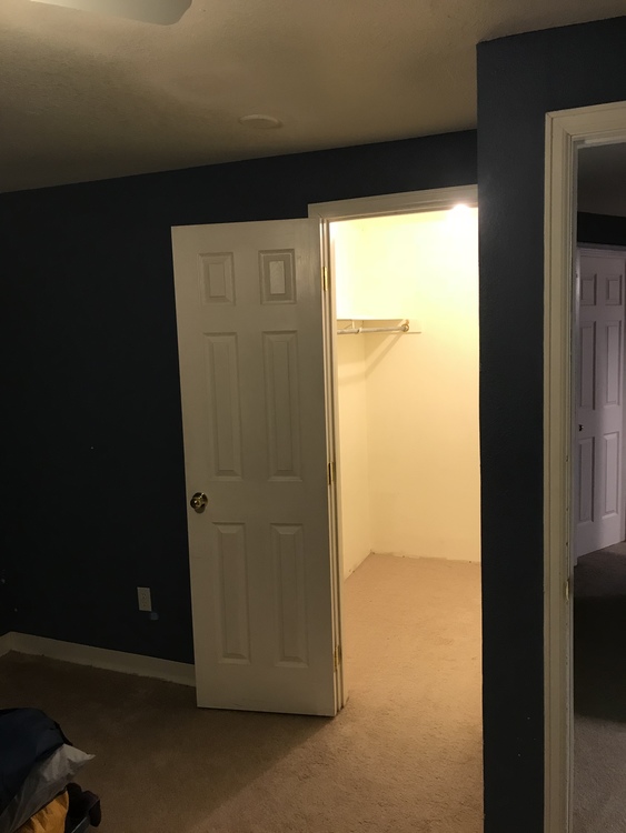 Great room for rent in Lyons