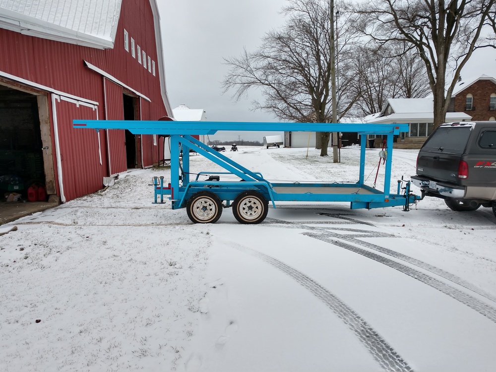 FS Portable climbing wall trailer