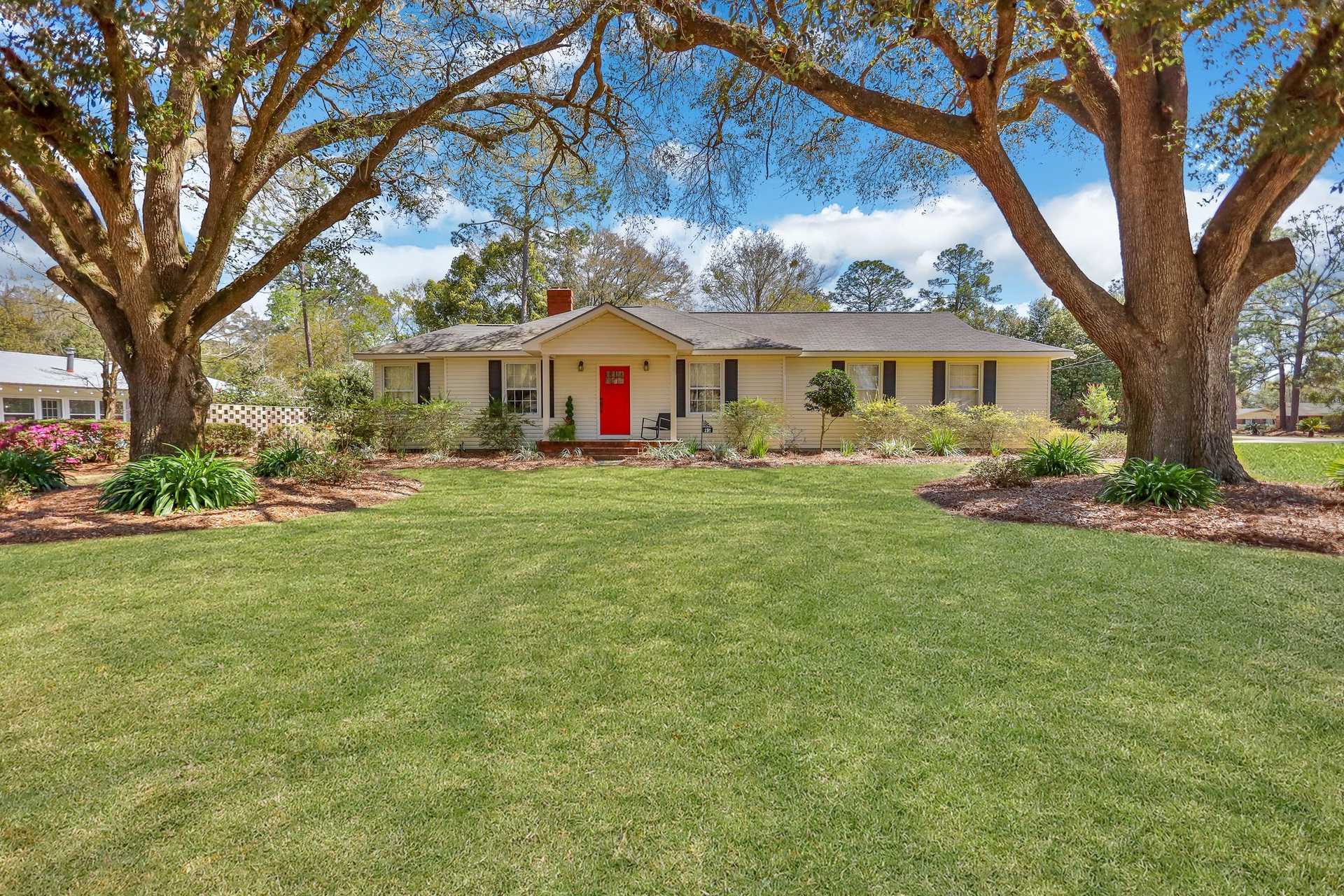 House for Sale 2/2.0, 1725 sq ft 191 S Magnolia Dr, Jesup,