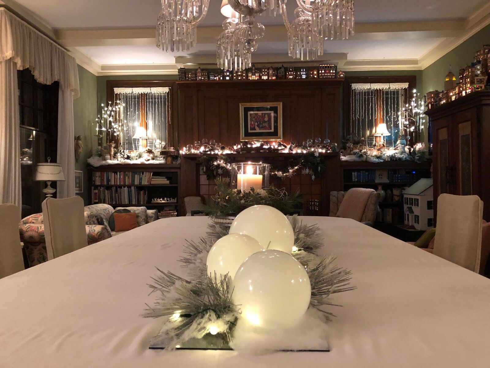 Take a Look Inside One of Hamilton's "Twelve Houses of Christmas" Tour