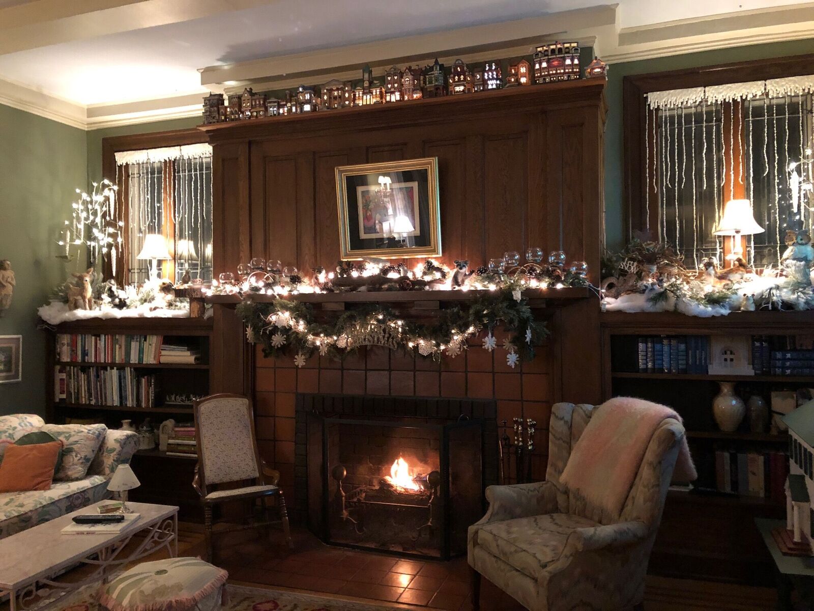 Take a Look Inside One of Hamilton's "Twelve Houses of Christmas" Tour