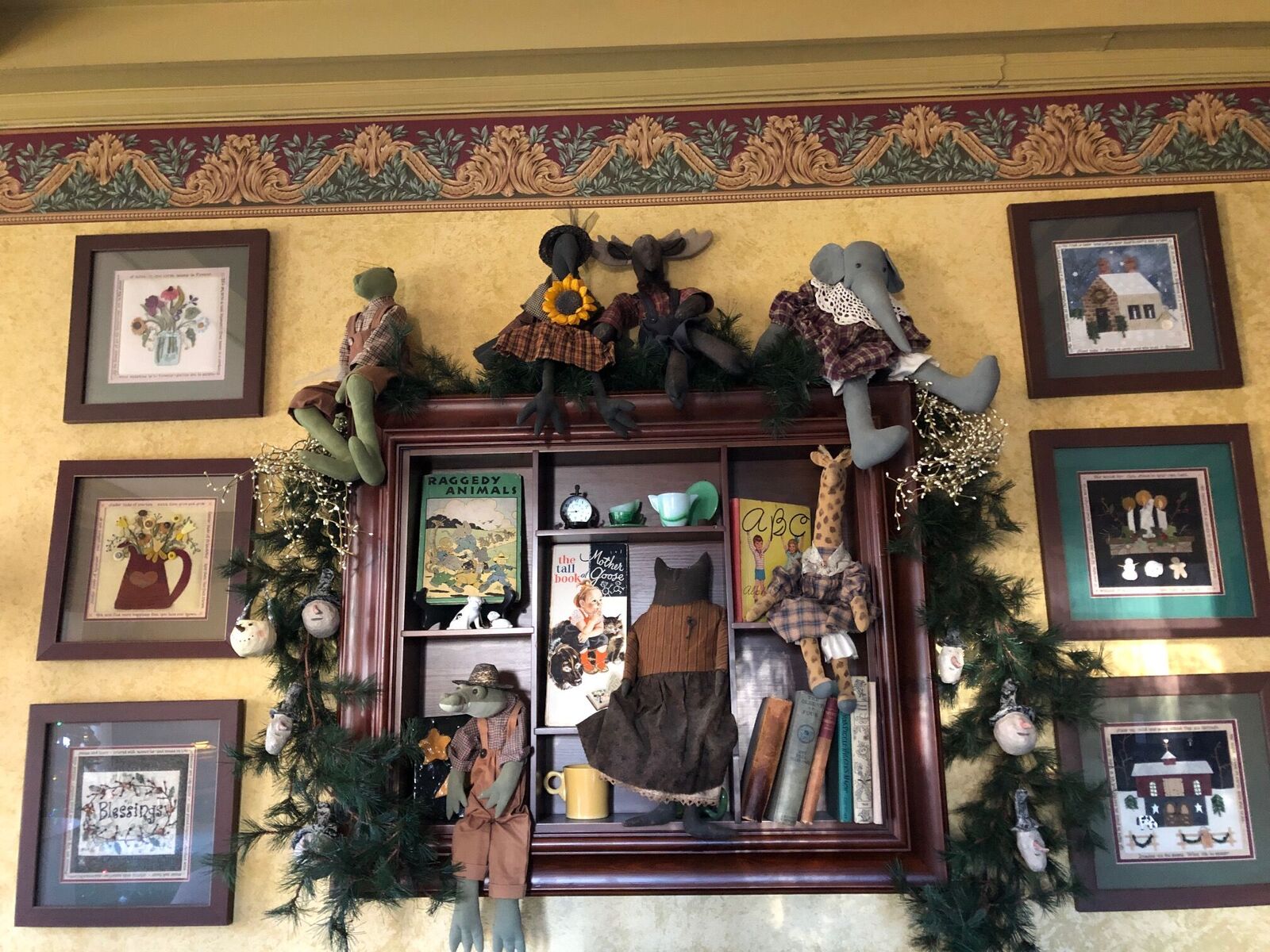 Take a Look Inside One of Hamilton's "Twelve Houses of Christmas" Tour