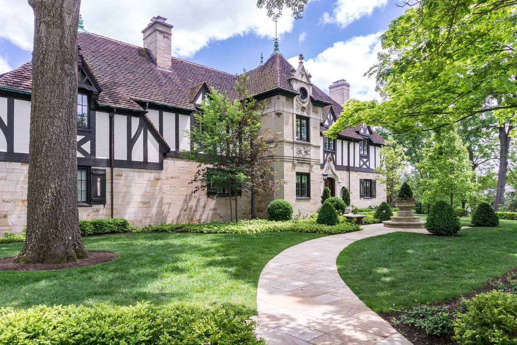 An Italianate TudorStyle Mansion in Hyde Park With a Formal
