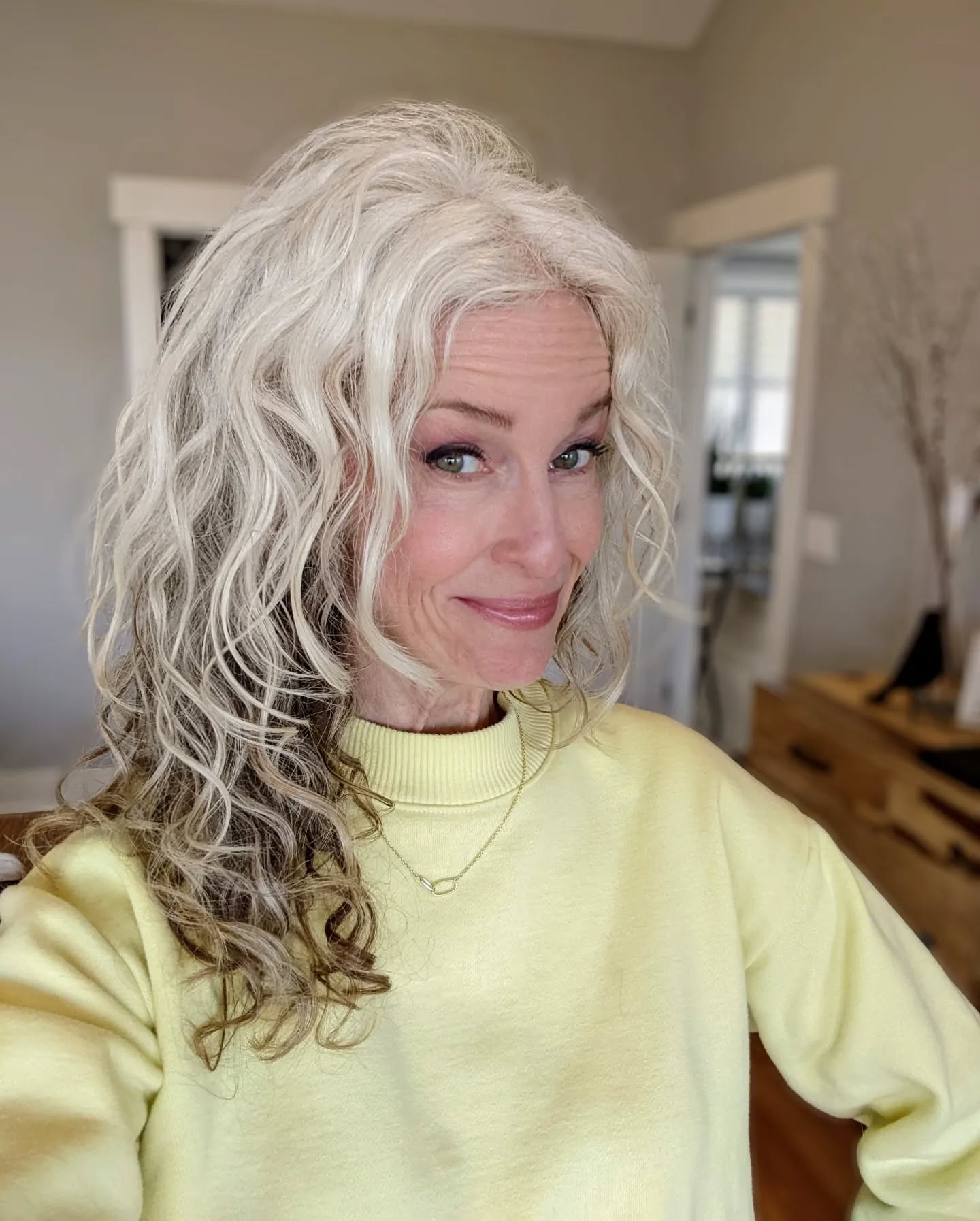 55 Stunning Long Hairstyles For Women Over 50 Fabbon