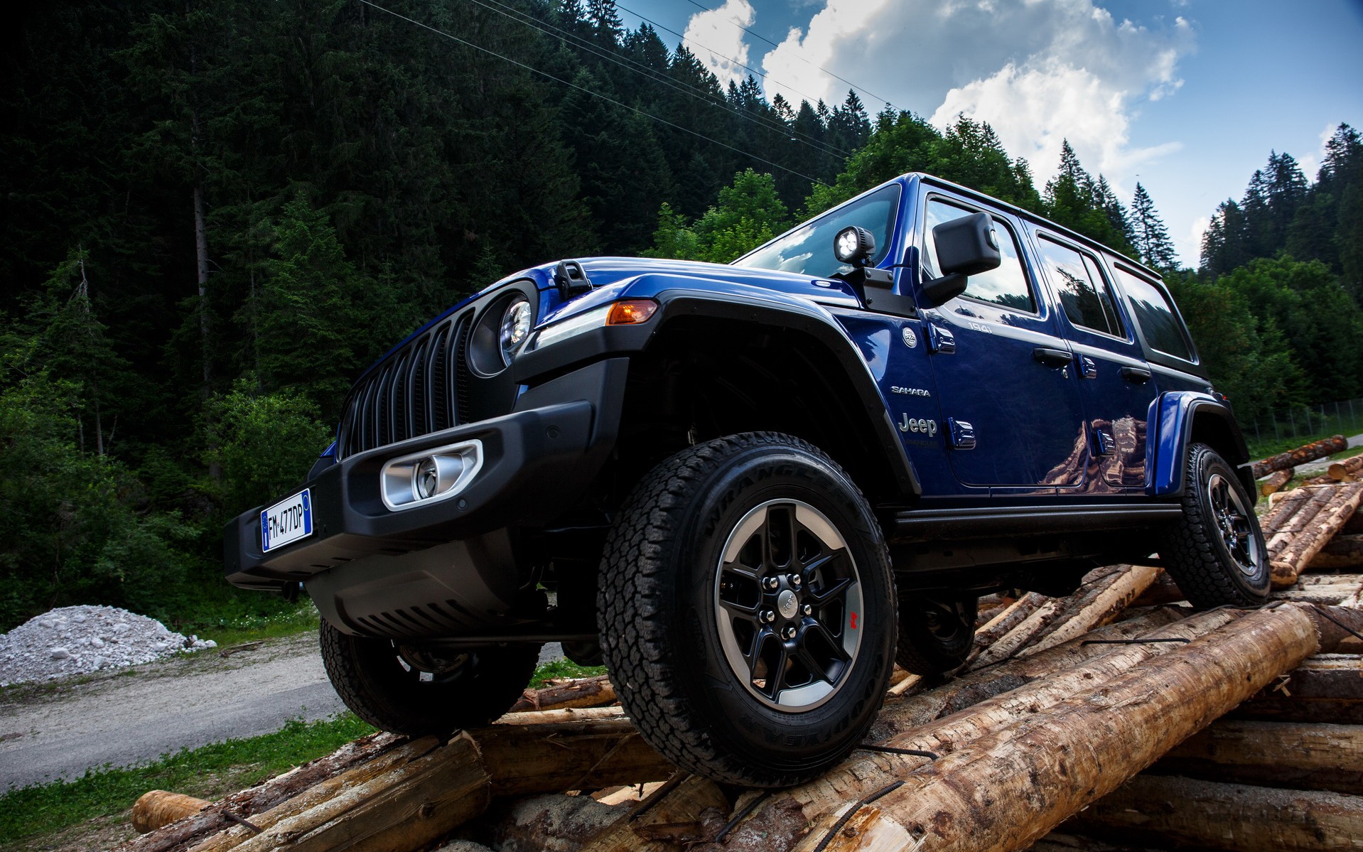 Οδηγούμε το νέο Jeep Wrangler Go Anywhere / Do Anything Σε άσφαλτο