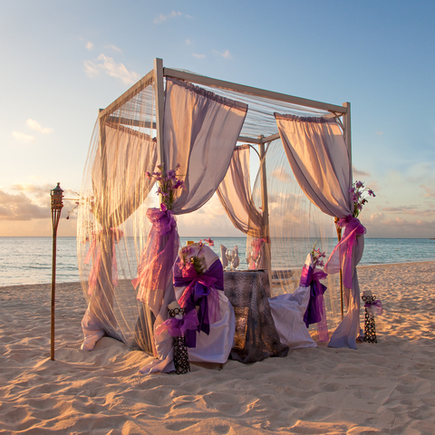 The 5 most romantic beaches for weddings abroad
