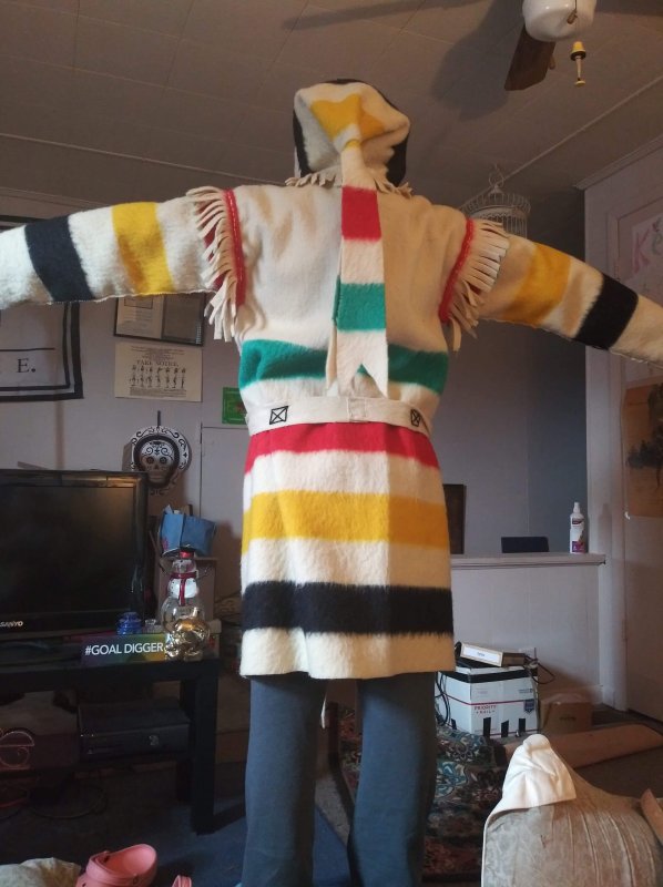 SOLD Hudson bay capote xl/xxl The Muzzleloading Forum