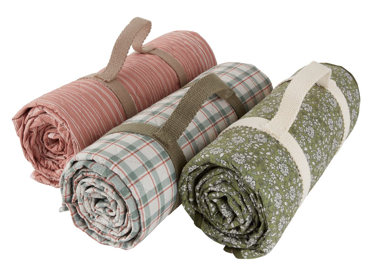 Picnic blanket SPURV 150x200 assorted waterproof JYSK