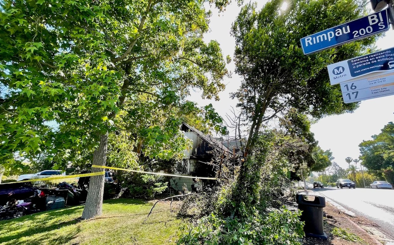 Fatal Car Accident Damages Home at Third and Rimpau in Hancock Park
