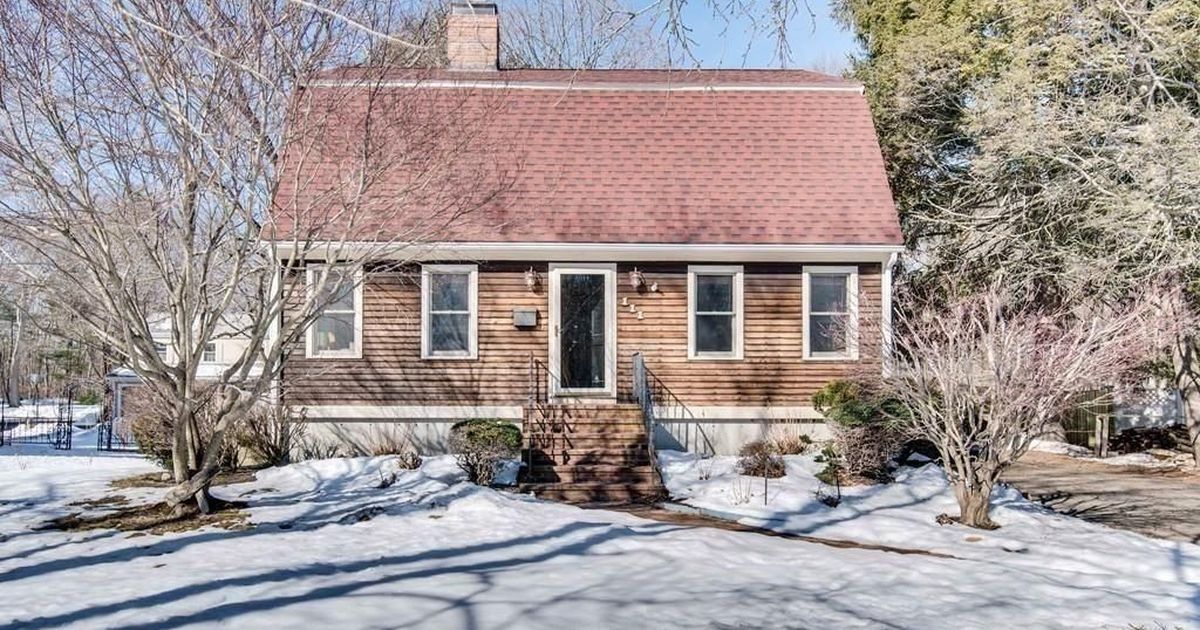 111 Thicket St, Weymouth, MA 02190 ListReports