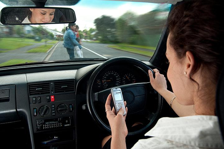 5 Reasons Behind Teens Texting And Driving